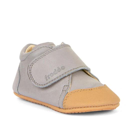 Calcetín barefoot infantil Froddo — calzado respetuoso prewalker con refuerzo en puntera