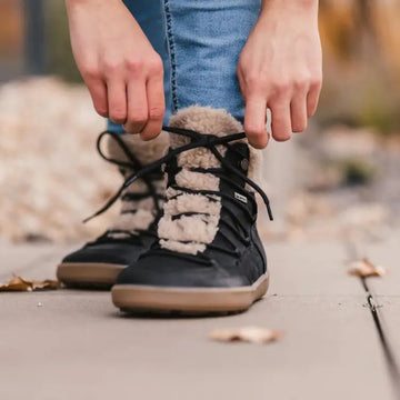 ¿Por Qué Apostar por las Zapatillas de Moda para Mujer Este Año?