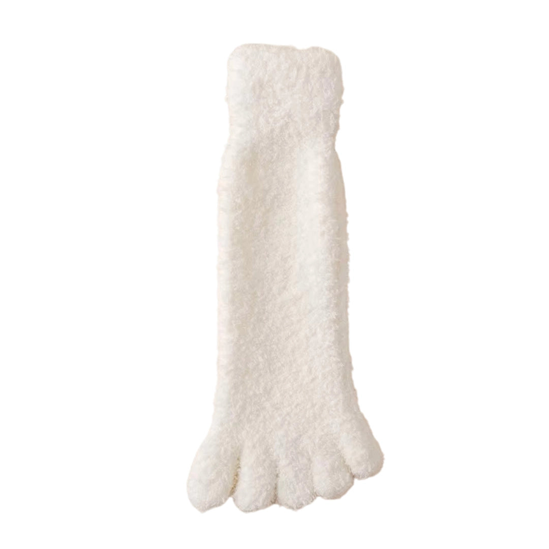 Calcetas largas blancas barefoot con cinco dedos, calzado respetuoso de alta densidad térmica.