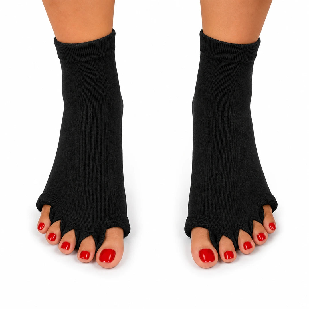 Calcetines de cinco dedos abiertos para mujer marca Sowilo, medias correctoras negras de horma ancha para estiramiento de dedos en Santiago.