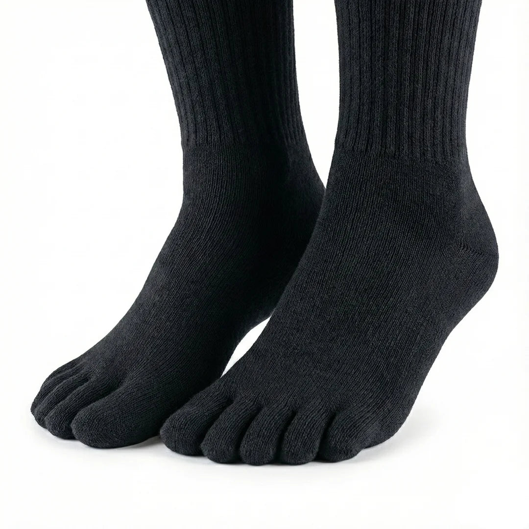 Calcetines negros de dedos separados largos, básicos y elegantes.