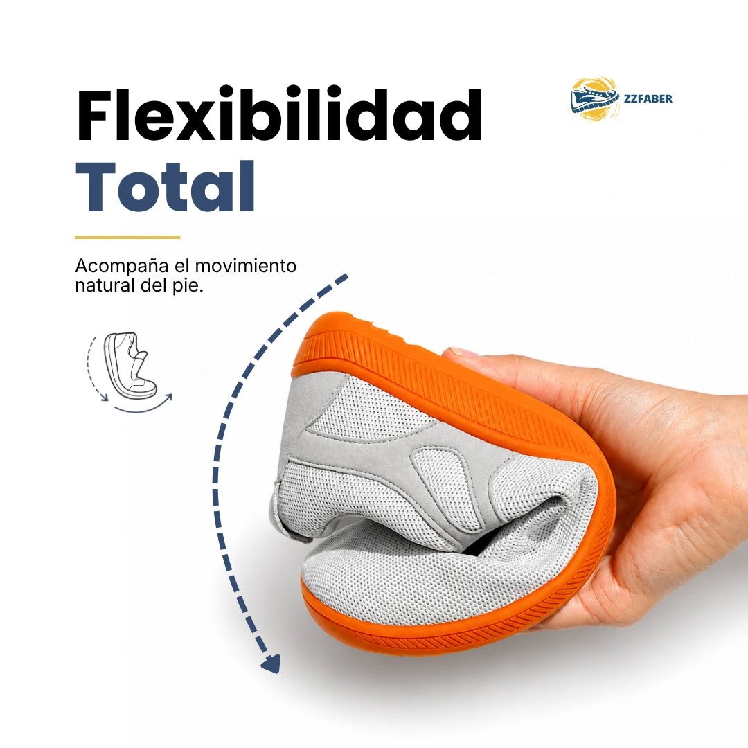 Zapatilla barefoot gris doblada demostrando su gran flexibilidad.