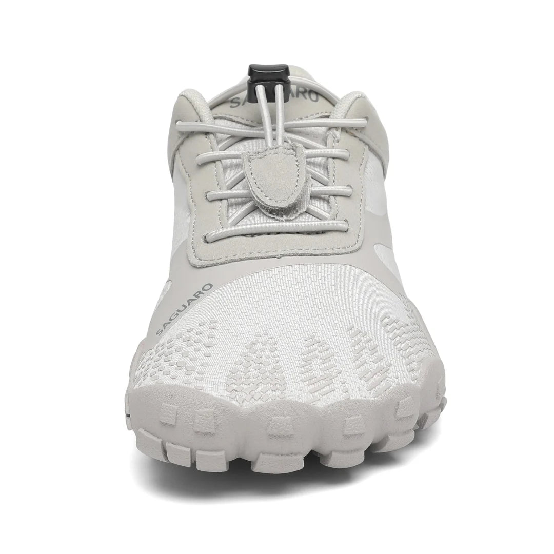 Zapatilla barefoot Saguaro Vitality III gris vista frontal mostrando puntera ancha