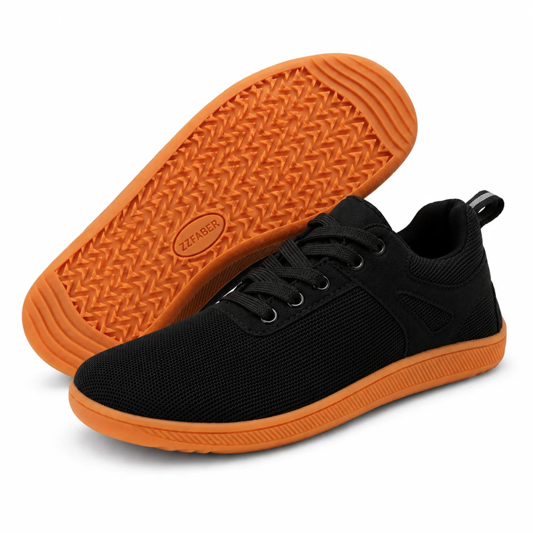 Suela de caucho flexible con patrón de agarre de zapatilla minimalista.