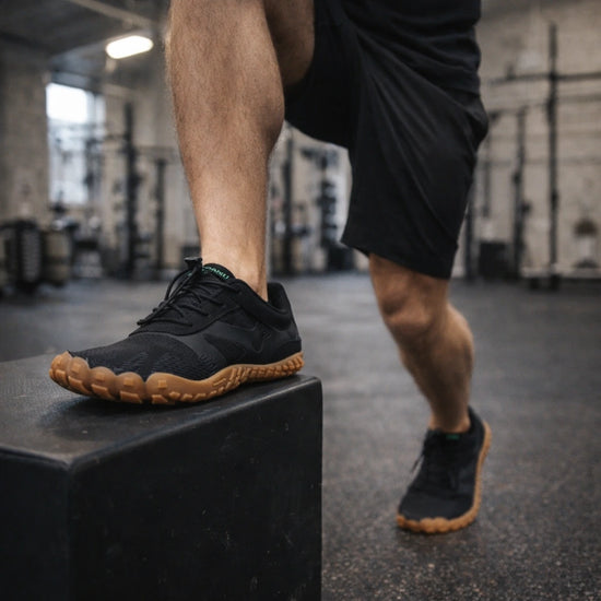 Saguaro Vitality III caqui barefoot gym hombre — zapatilla barefoot deportiva en uso entrenamiento Chile