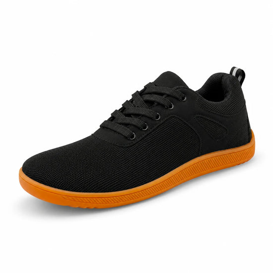 Zapatilla minimalista color verde militar y negro, estilo casual urbano.