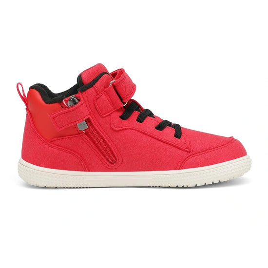 Zapatillas anchas rojas con cremallera lateral YKK para un calce rápido e independiente.