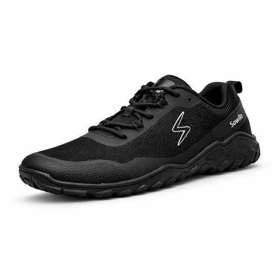 Zapatillas barefoot urbanas y de trail color negro Sowilo Algiz, versatilidad total para la ciudad y la montaña en Chile.