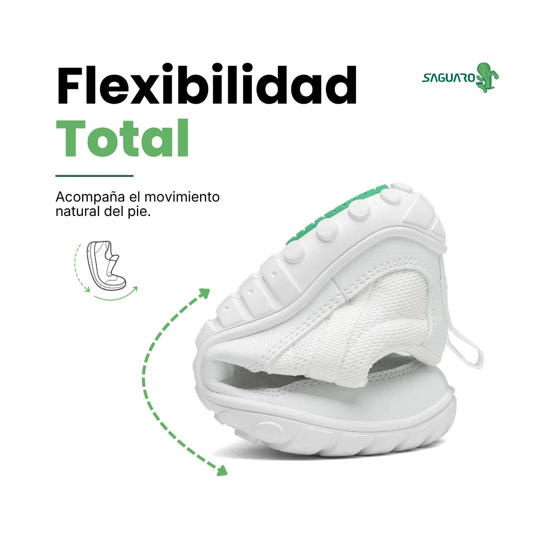 Zapatillas deportivas blancas flexibles infantil — calzado escolar barefoot para educacion fisica Chile