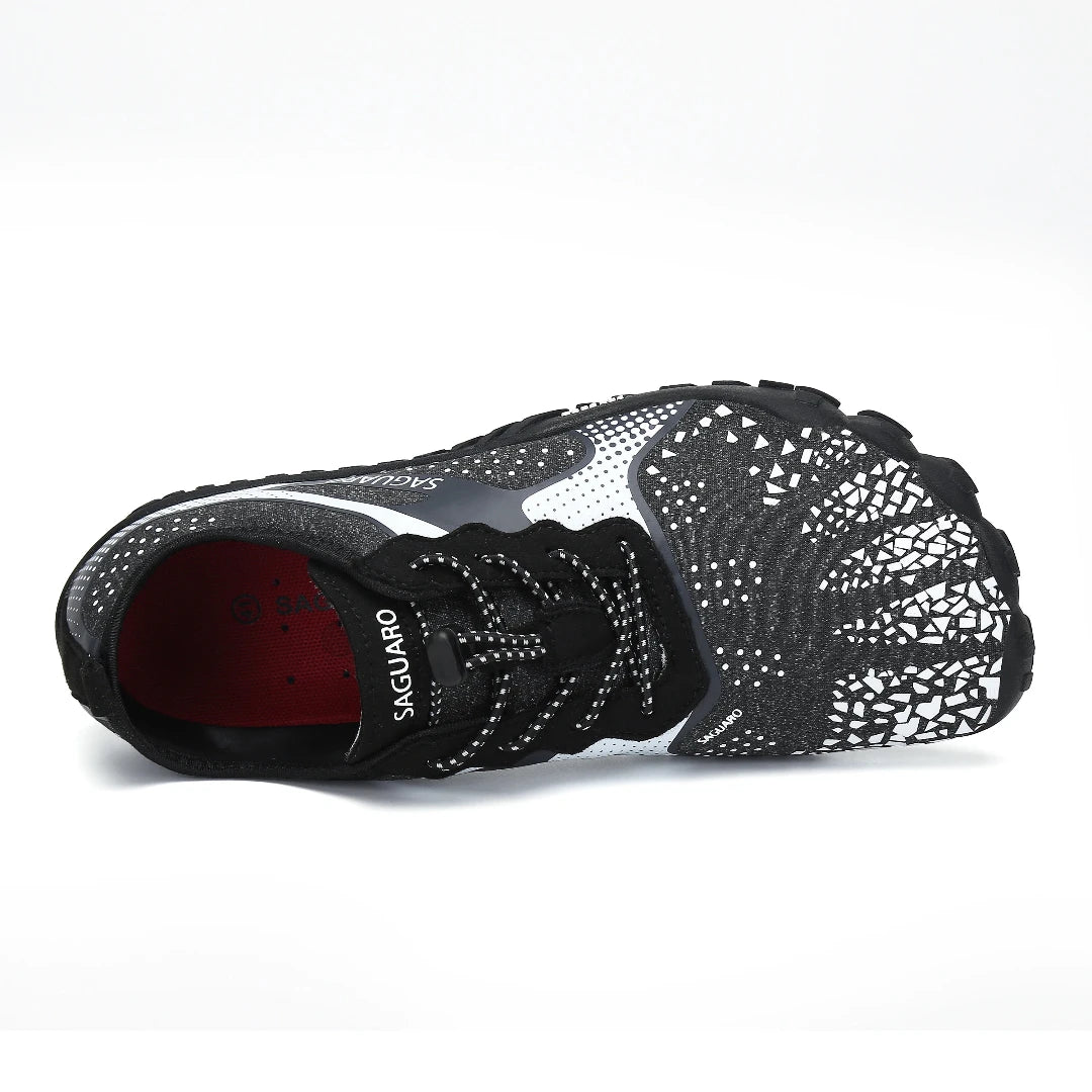 Zapatillas minimalistas negras Saguaro Fast I, calzado con drop cero y suela flexible para entrenamiento funcional en Chile.